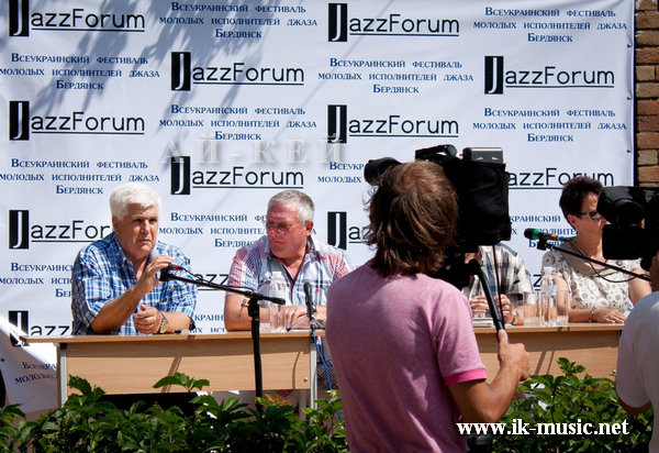 jazz-forum-prezentation-15-07-2011-photo helen marinich.jpg